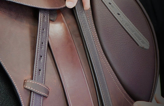 wide stirrup leathers for english horseback riding